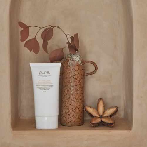 PURE WALNUT SCRUB HAIR AND SCALP PRE-WASH TREATMENT 150ML
